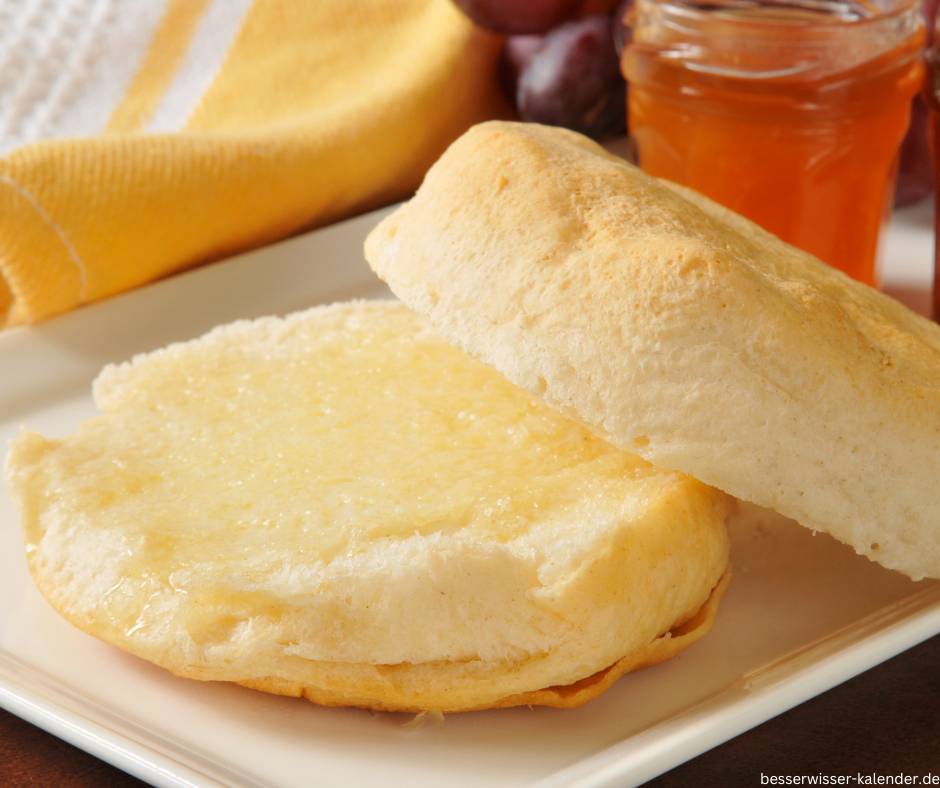 14. Mai 2025 - Tag des Buttermilch-Biskuits - Besserwisser Kalender 14. Mai 2025 - Tag des Buttermilch-Biskuits - Besserwisser Kalender